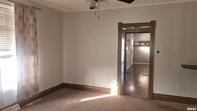 434 DEAN Court, Canton, IL 61520