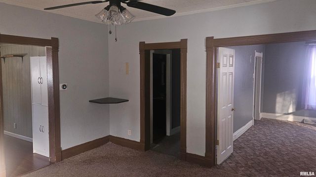 434 DEAN Court, Canton, IL 61520