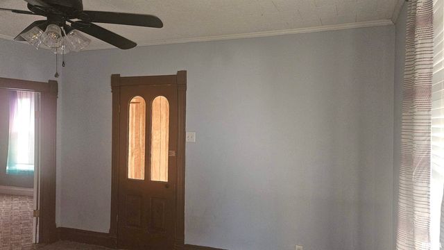 434 DEAN Court, Canton, IL 61520