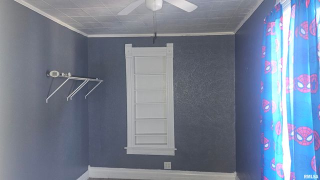 434 DEAN Court, Canton, IL 61520