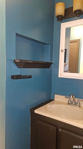 434 DEAN Court, Canton, IL 61520