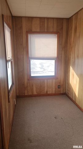 434 DEAN Court, Canton, IL 61520