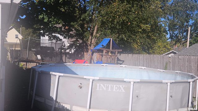 434 DEAN Court, Canton, IL 61520