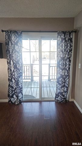 434 DEAN Court, Canton, IL 61520