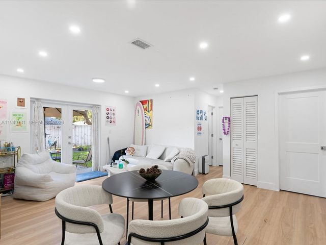 6510 SW 59th Pl, South Miami, FL 33143