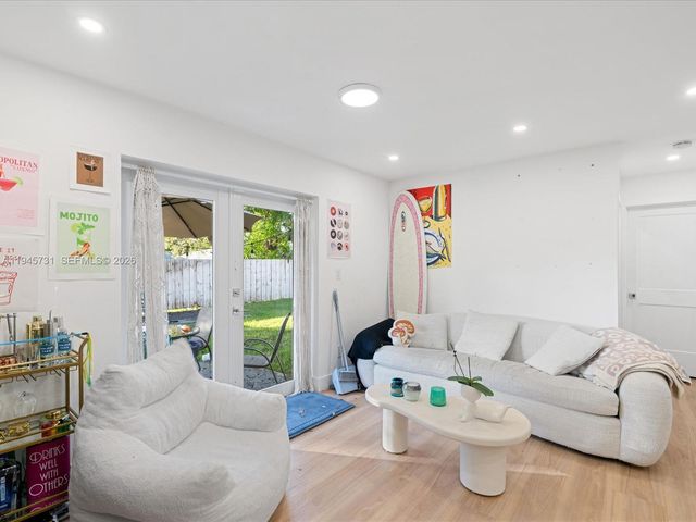 6510 SW 59th Pl, South Miami, FL 33143