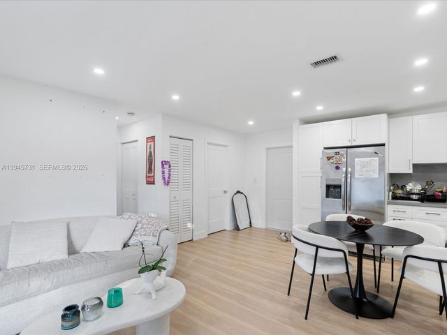 6510 SW 59th Pl, South Miami, FL 33143