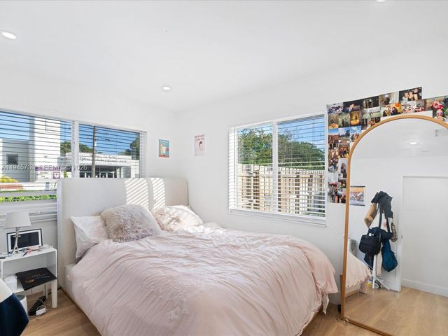 6510 SW 59th Pl, South Miami, FL 33143