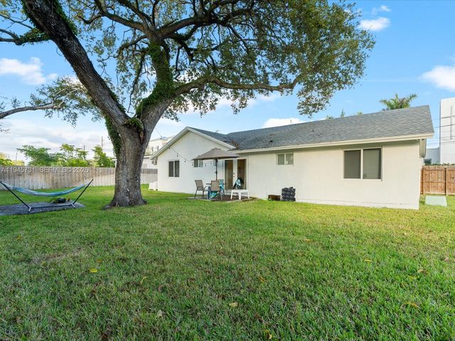 6510 SW 59th Pl, South Miami, FL 33143