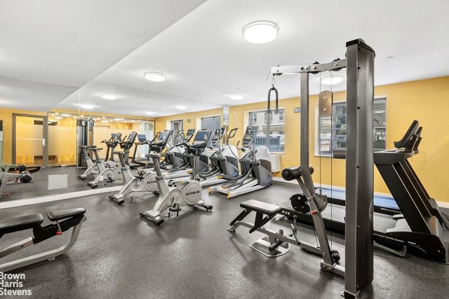 516 W 47TH Street N2H, New York City, NY 10036