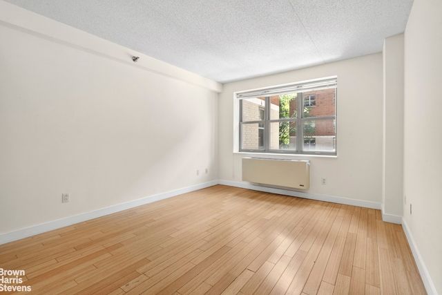 516 W 47TH Street N2H, New York City, NY 10036