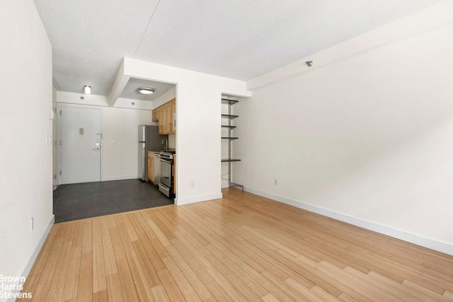 516 W 47TH Street N2H, New York City, NY 10036