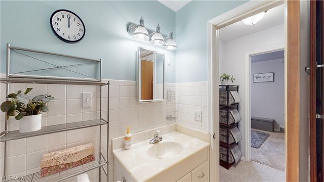 2504 17th Street, Cuyahoga Falls, OH 44223