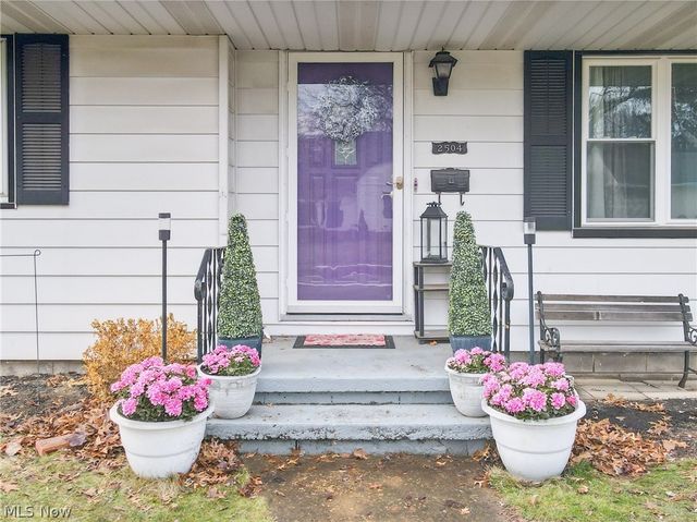 2504 17th Street, Cuyahoga Falls, OH 44223