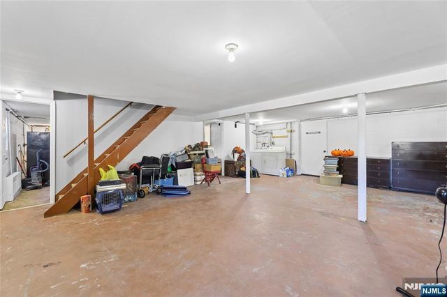 1 Veprek Lane, South Hackensack, NJ 07606