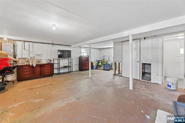 1 Veprek Lane, South Hackensack, NJ 07606