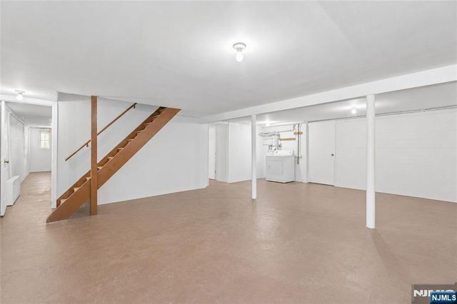 1 Veprek Lane, South Hackensack, NJ 07606