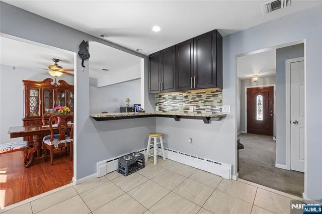 1 Veprek Lane, South Hackensack, NJ 07606