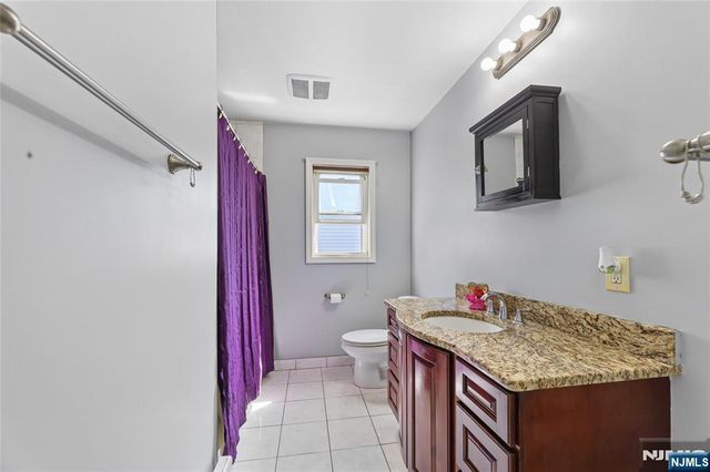 1 Veprek Lane, South Hackensack, NJ 07606