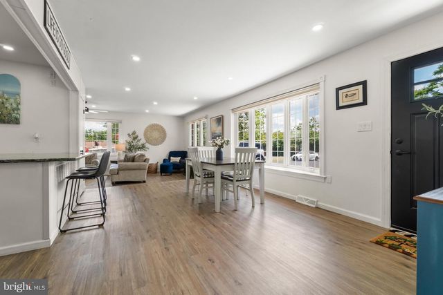 17 W CENTRAL AVE, Hammonton, NJ 08037