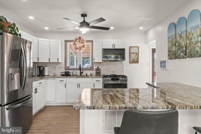 17 W CENTRAL AVE, Hammonton, NJ 08037