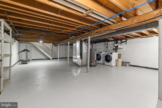 17 W CENTRAL AVE, Hammonton, NJ 08037
