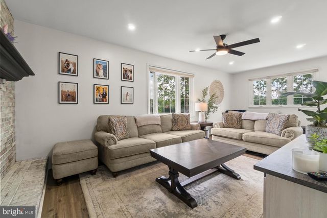 17 W CENTRAL AVE, Hammonton, NJ 08037
