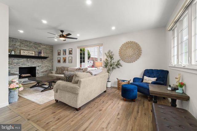 17 W CENTRAL AVE, Hammonton, NJ 08037