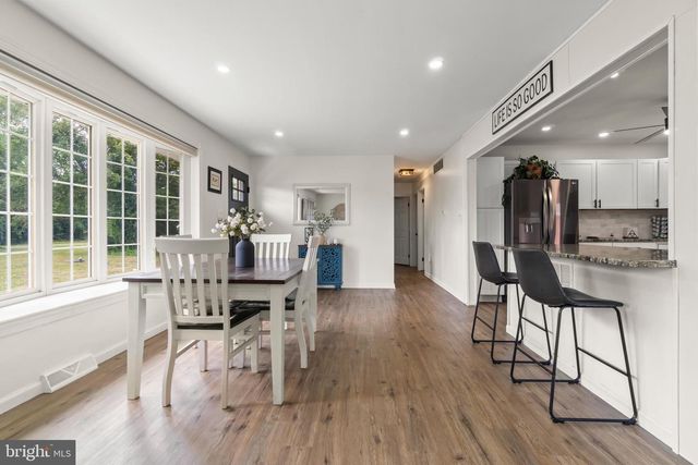 17 W CENTRAL AVE, Hammonton, NJ 08037