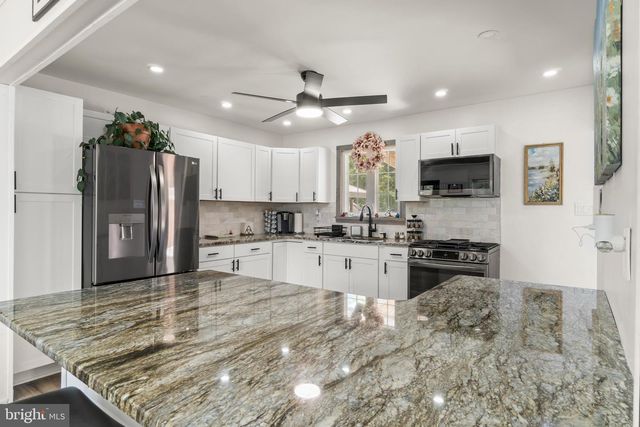 17 W CENTRAL AVE, Hammonton, NJ 08037