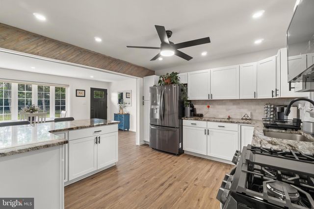 17 W CENTRAL AVE, Hammonton, NJ 08037