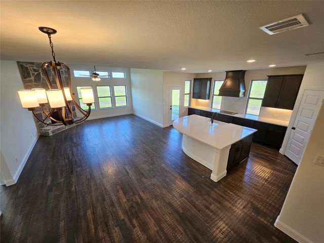 320 Magnolia Court, Trenton, TX 75490
