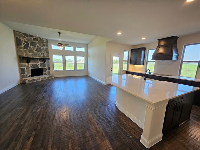 320 Magnolia Court, Trenton, TX 75490