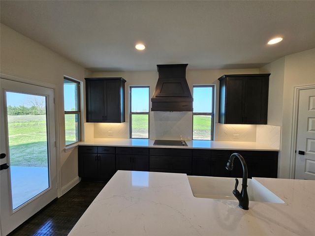 320 Magnolia Court, Trenton, TX 75490