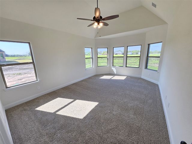 320 Magnolia Court, Trenton, TX 75490