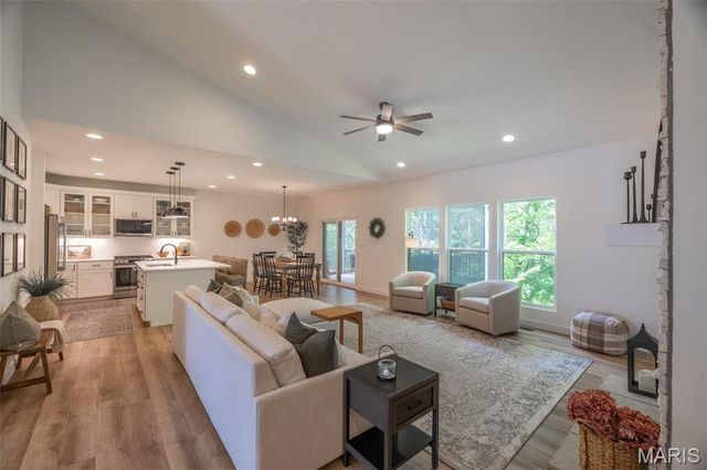 28943 Old Court Drive, Unincorporated, MO 63348