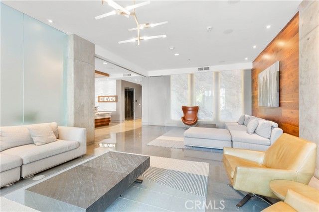 1111 S Grand 609, Los Angeles, CA 90015