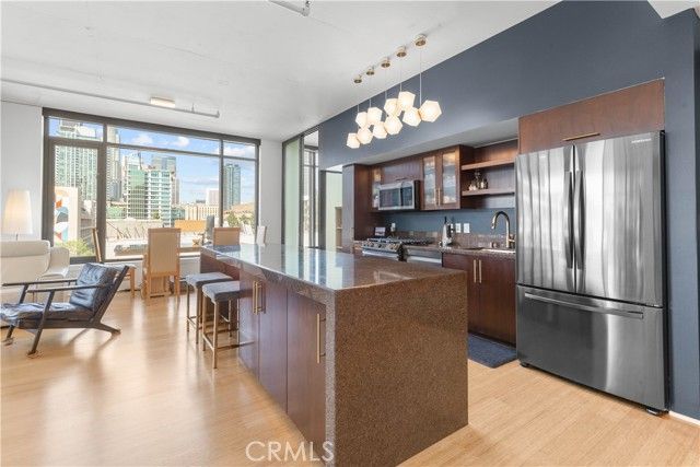 1111 S Grand 609, Los Angeles, CA 90015