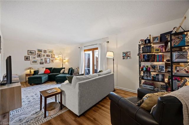 146 Charlestowne Circle, Winston-salem, NC 27103