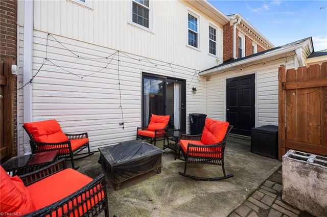 146 Charlestowne Circle, Winston-salem, NC 27103