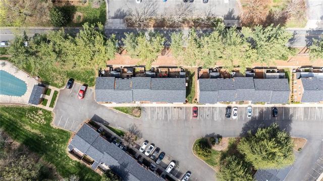 146 Charlestowne Circle, Winston-salem, NC 27103