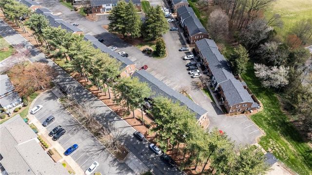 146 Charlestowne Circle, Winston-salem, NC 27103