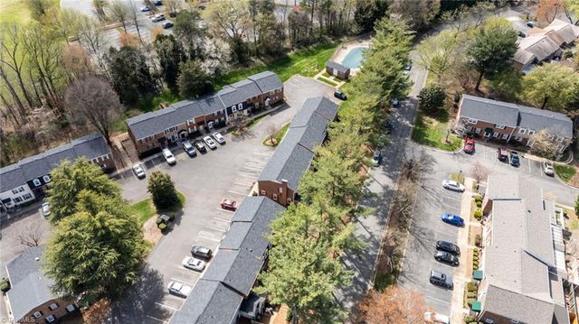 146 Charlestowne Circle, Winston-salem, NC 27103