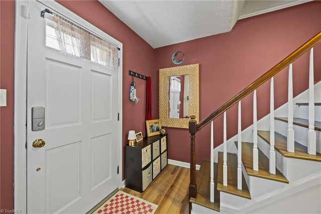 146 Charlestowne Circle, Winston-salem, NC 27103