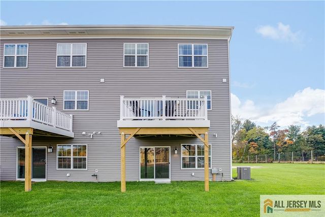 102 Fred Clark Drive, Pennington, NJ 08534