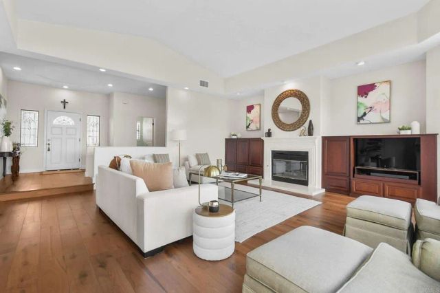943 Dennstedt Place, El Cajon, CA 92020