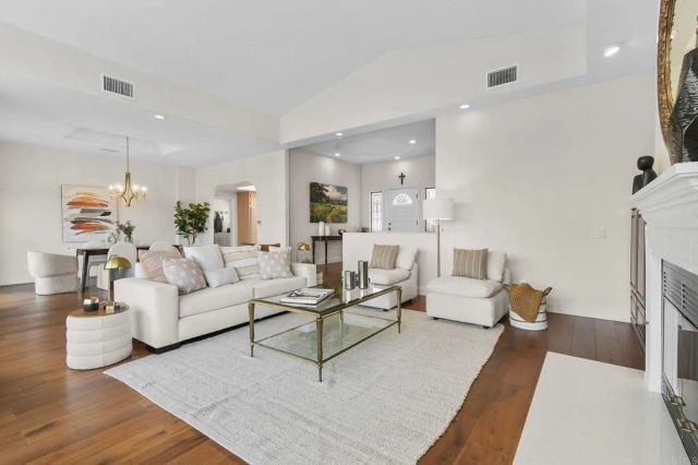 943 Dennstedt Place, El Cajon, CA 92020