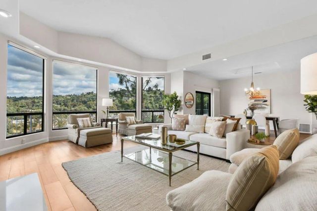 943 Dennstedt Place, El Cajon, CA 92020