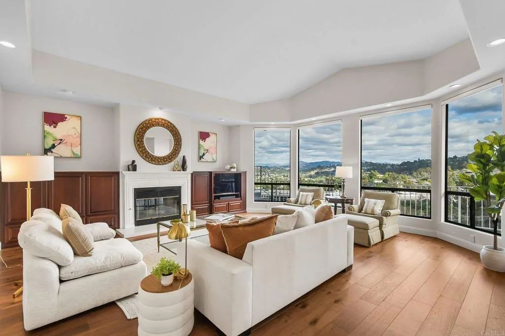 943 Dennstedt Place, El Cajon, CA 92020