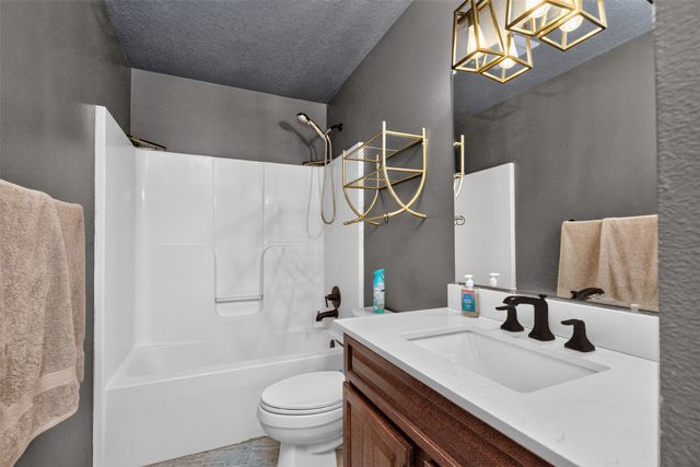 624 SE 8th Street, Des Moines, IA 50309
